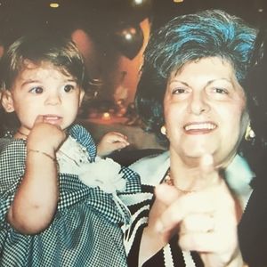 Meet your Posher, Niki